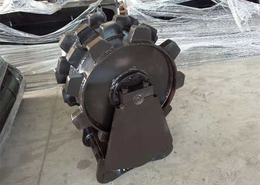 A roda personalizada da consolidação do Backhoe, compressor da trincheira da máquina escavadora fácil limpa para CAT320